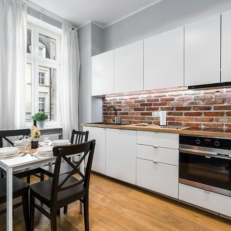 Old Town Apartment Garbary By Noclegi Renters بوزنان المظهر الخارجي الصورة
