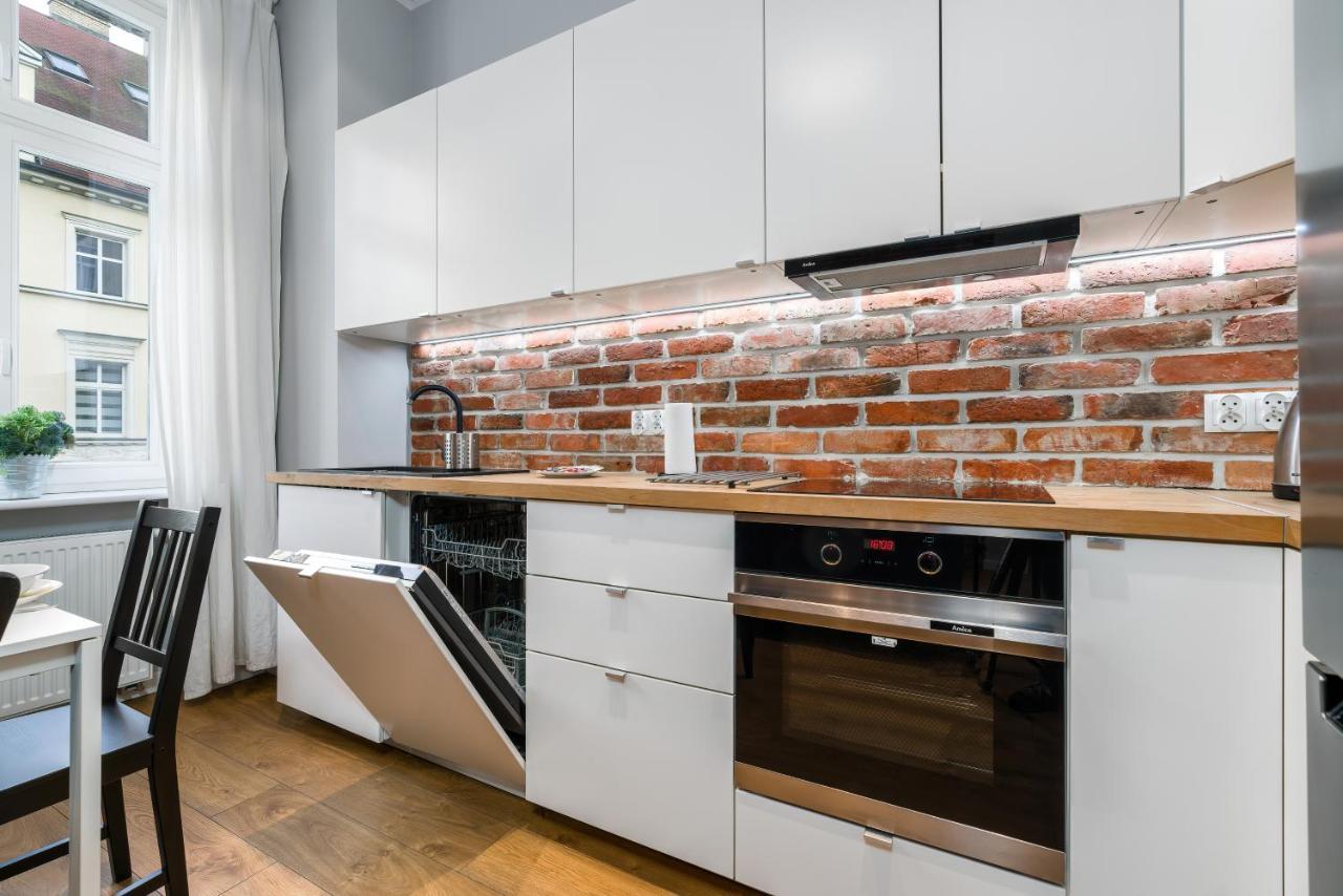 Old Town Apartment Garbary By Noclegi Renters بوزنان المظهر الخارجي الصورة
