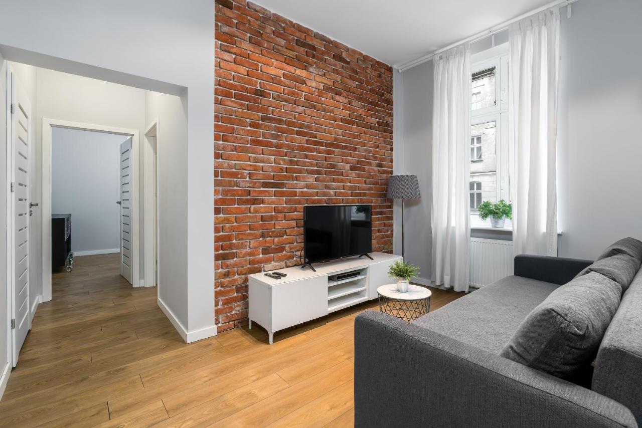 Old Town Apartment Garbary By Noclegi Renters بوزنان المظهر الخارجي الصورة