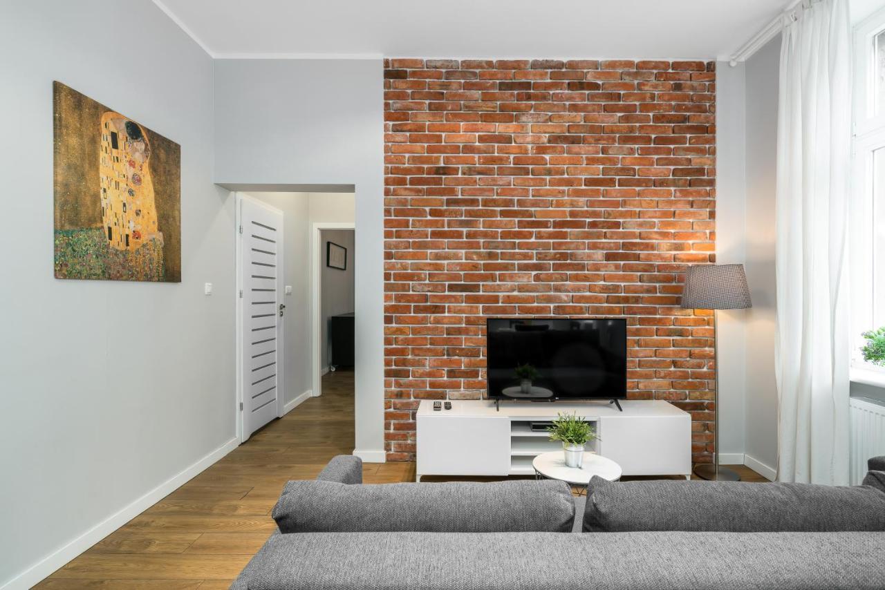 Old Town Apartment Garbary By Noclegi Renters بوزنان المظهر الخارجي الصورة